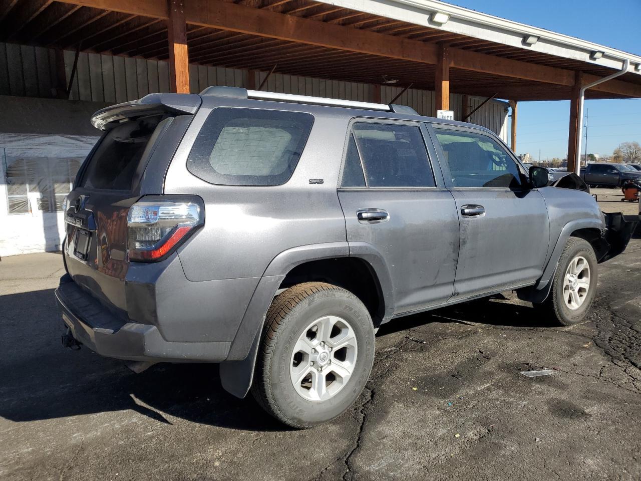 2020 Toyota 4Runner Sr5/Sr5 Premium - Image 3