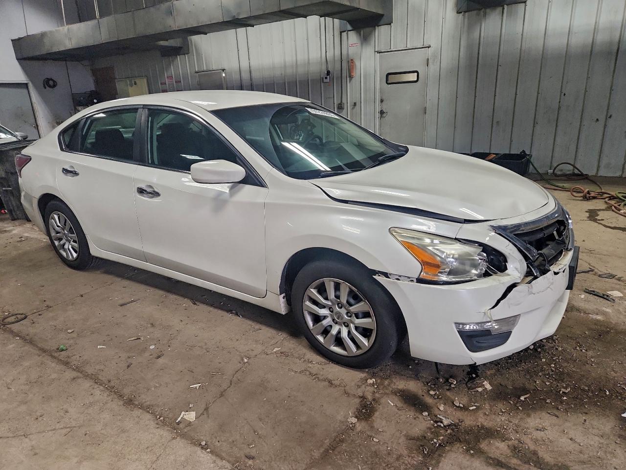 2014 Nissan Altima 2.5 - Image 4