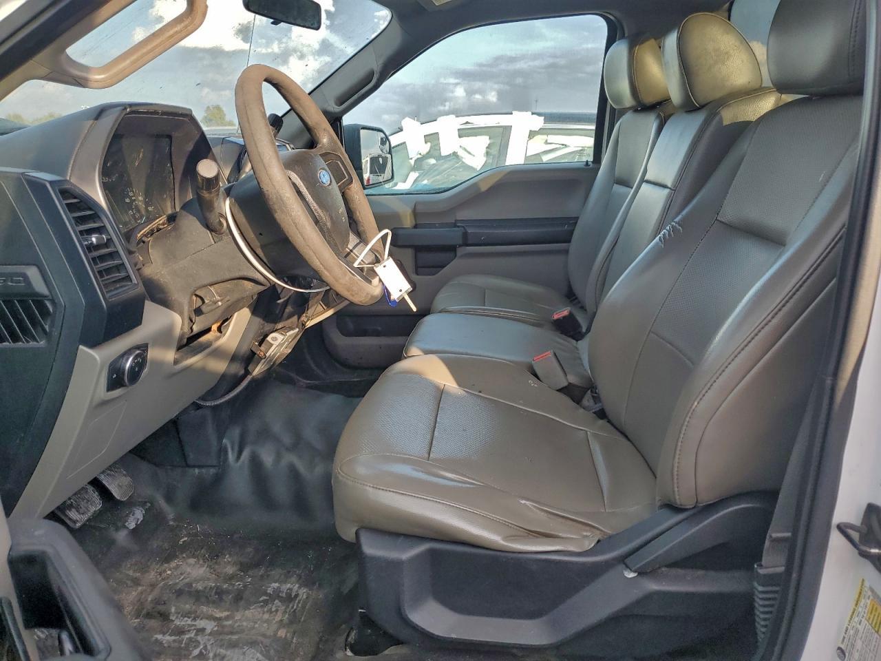 2016 Ford F150 - Фото 7