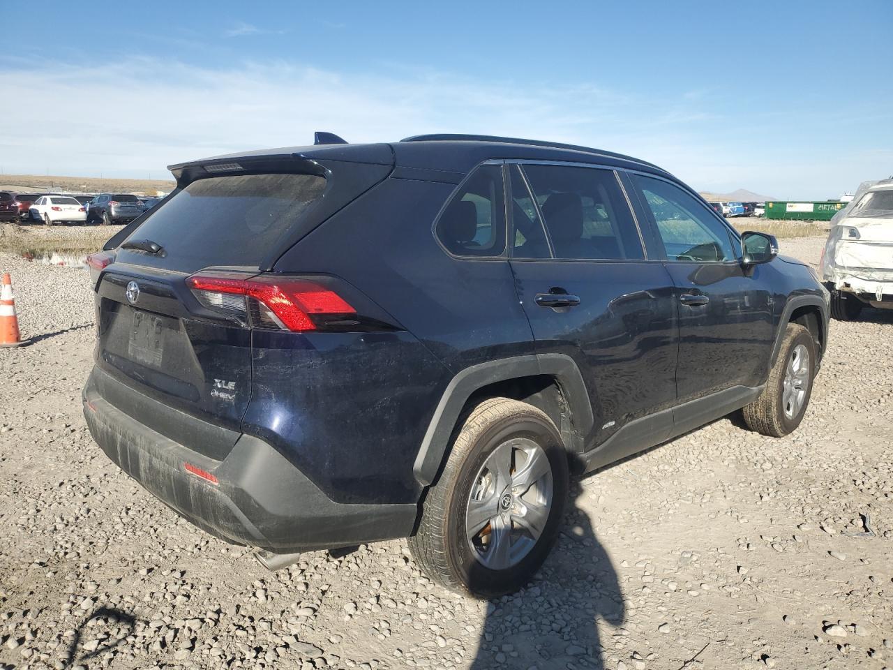 2025 Toyota Rav4 Xle - Image 3