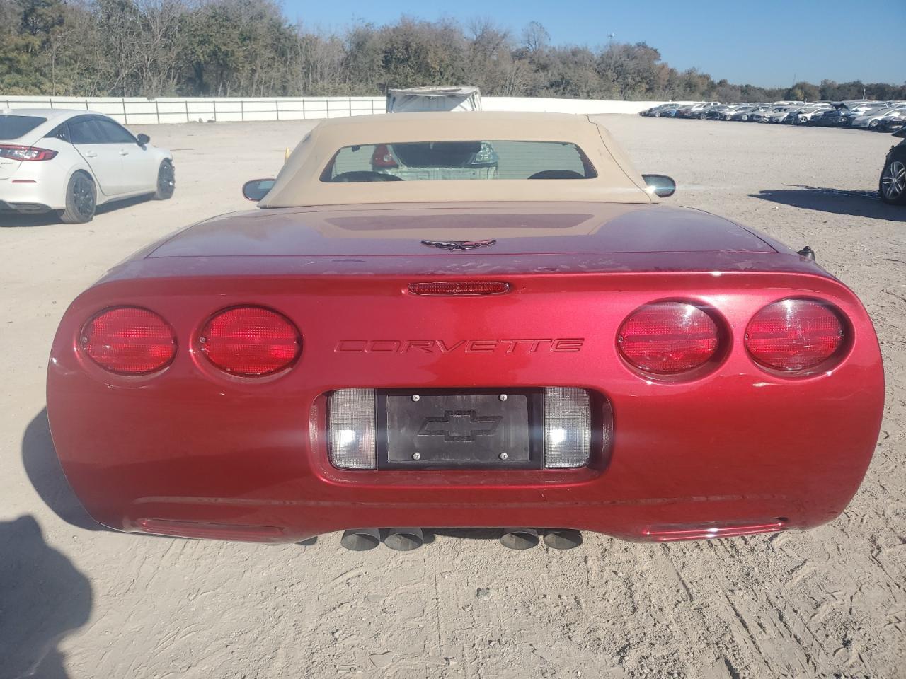2000 Chev Corvette - Фото 6