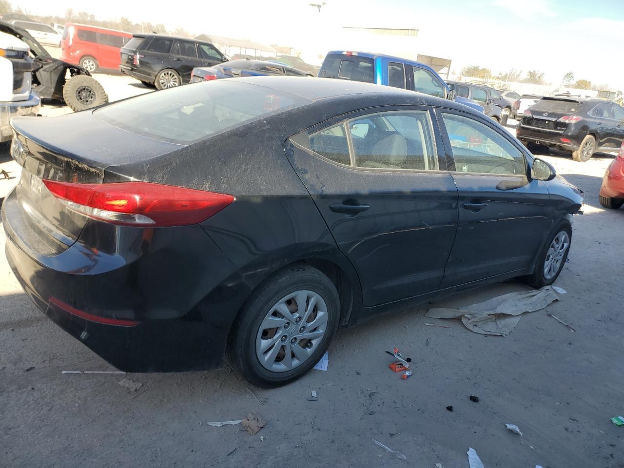 2018 Hyundai Elantra Se - Image 3