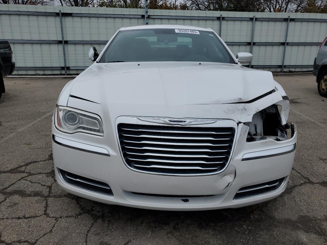 2011 Chrysler 300 - Фото 5