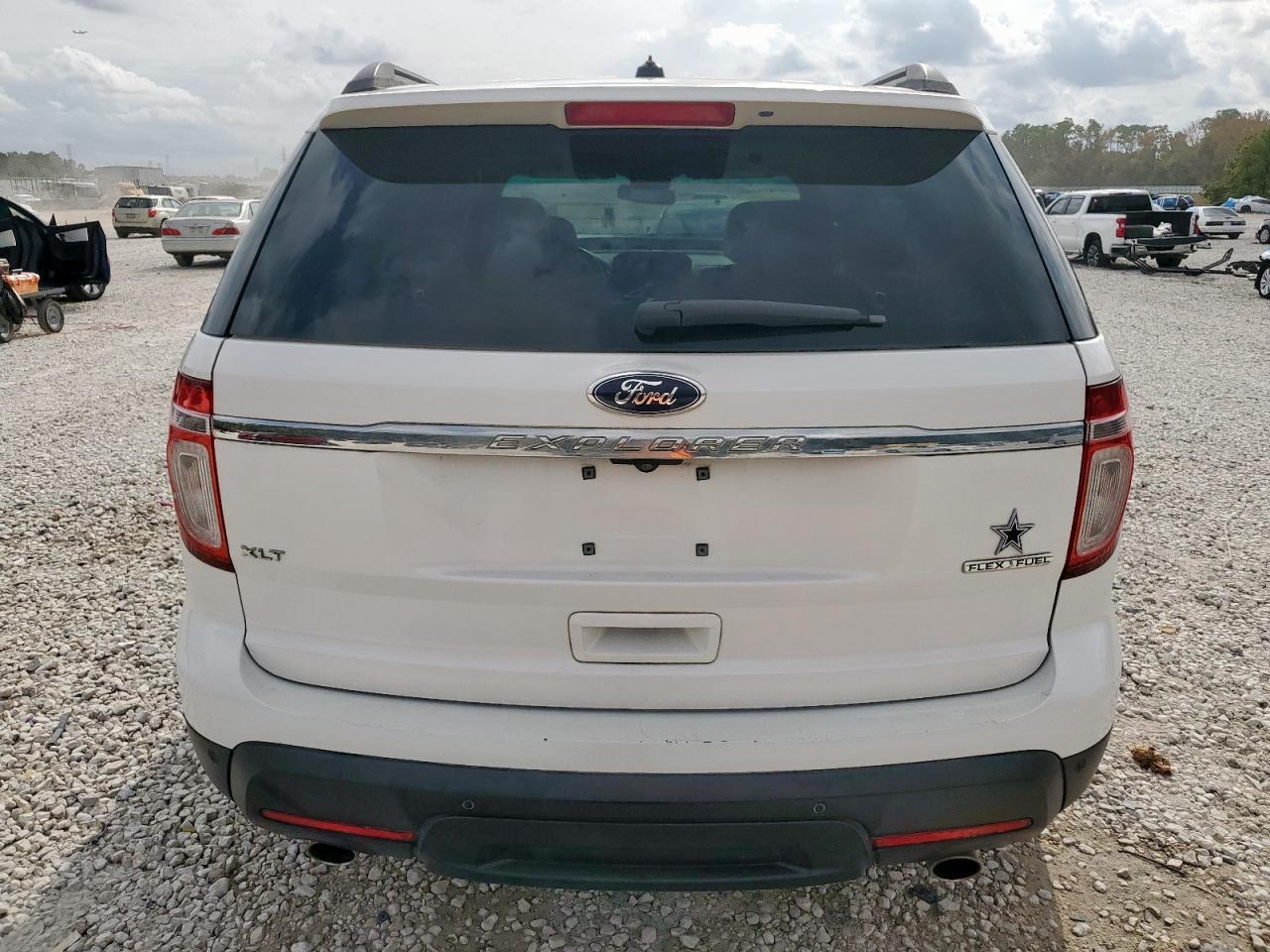2013 Ford Explorer Xlt - Image 6
