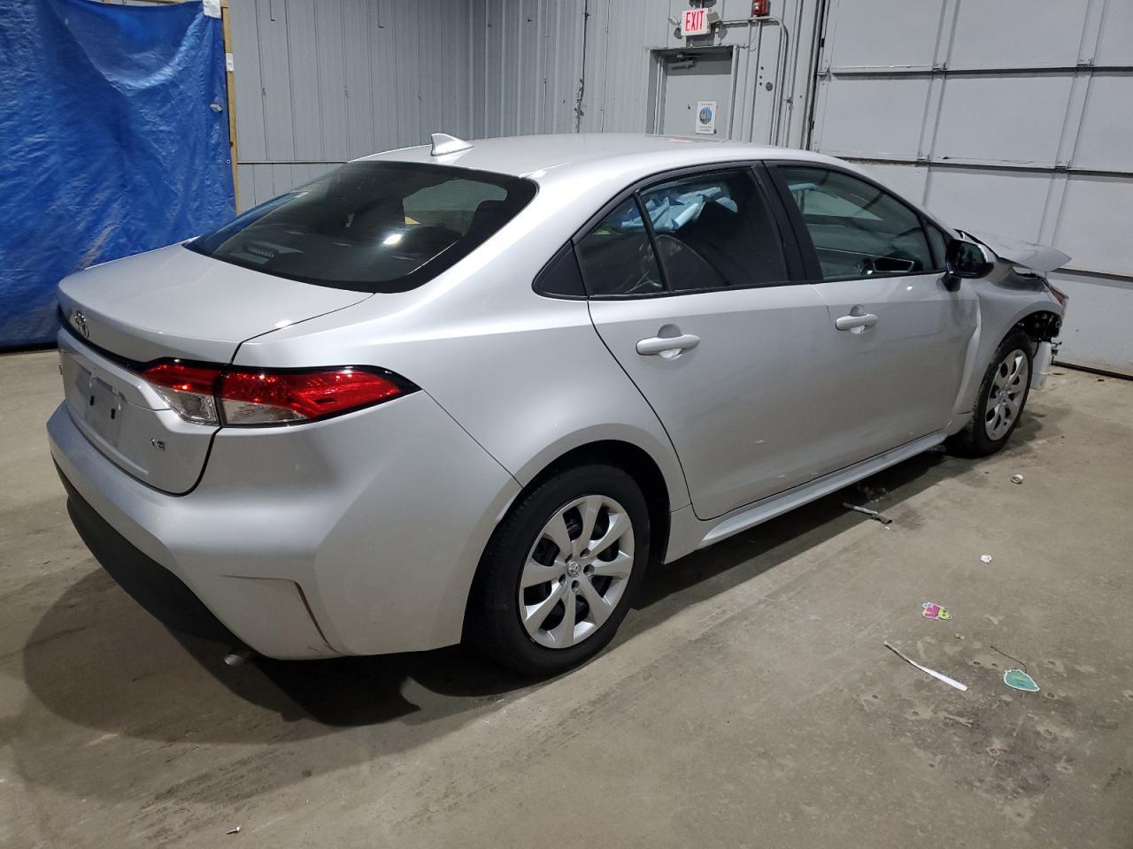 2025 Toyota Corolla Le - Фото 3