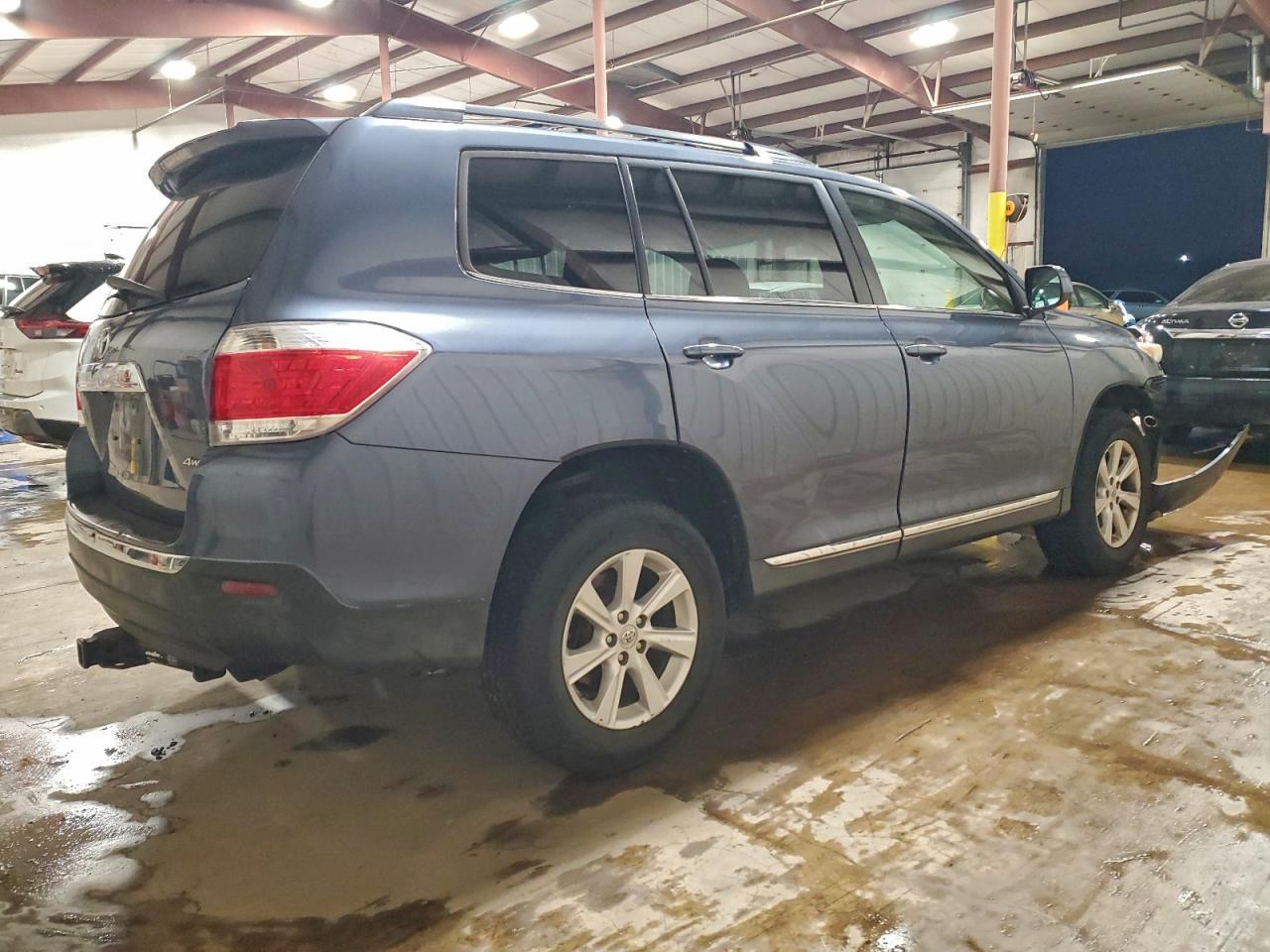 2012 Toyota Highlander Base - Фото 3