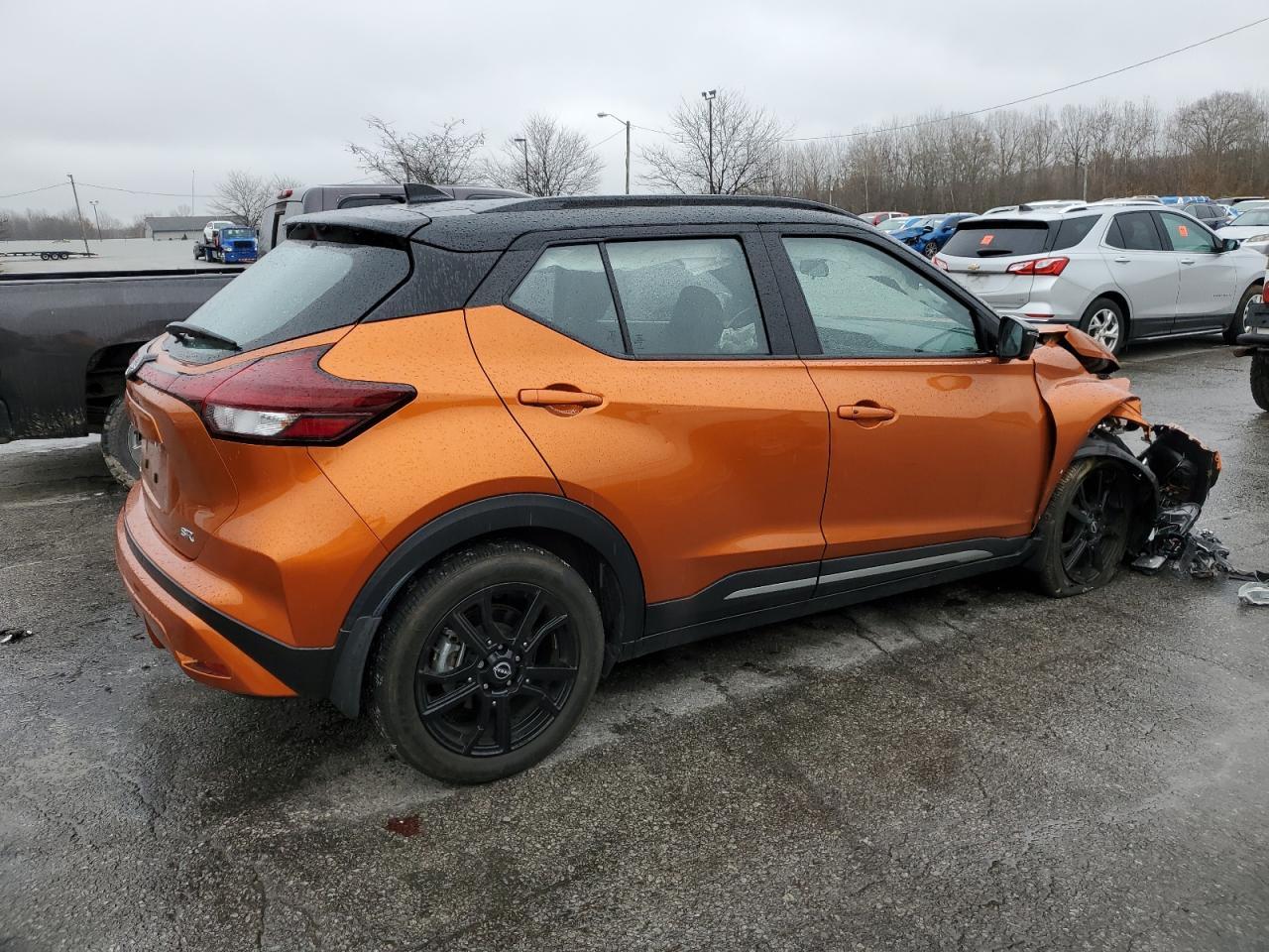 2023 Nissan Kicks Sr - Фото 3