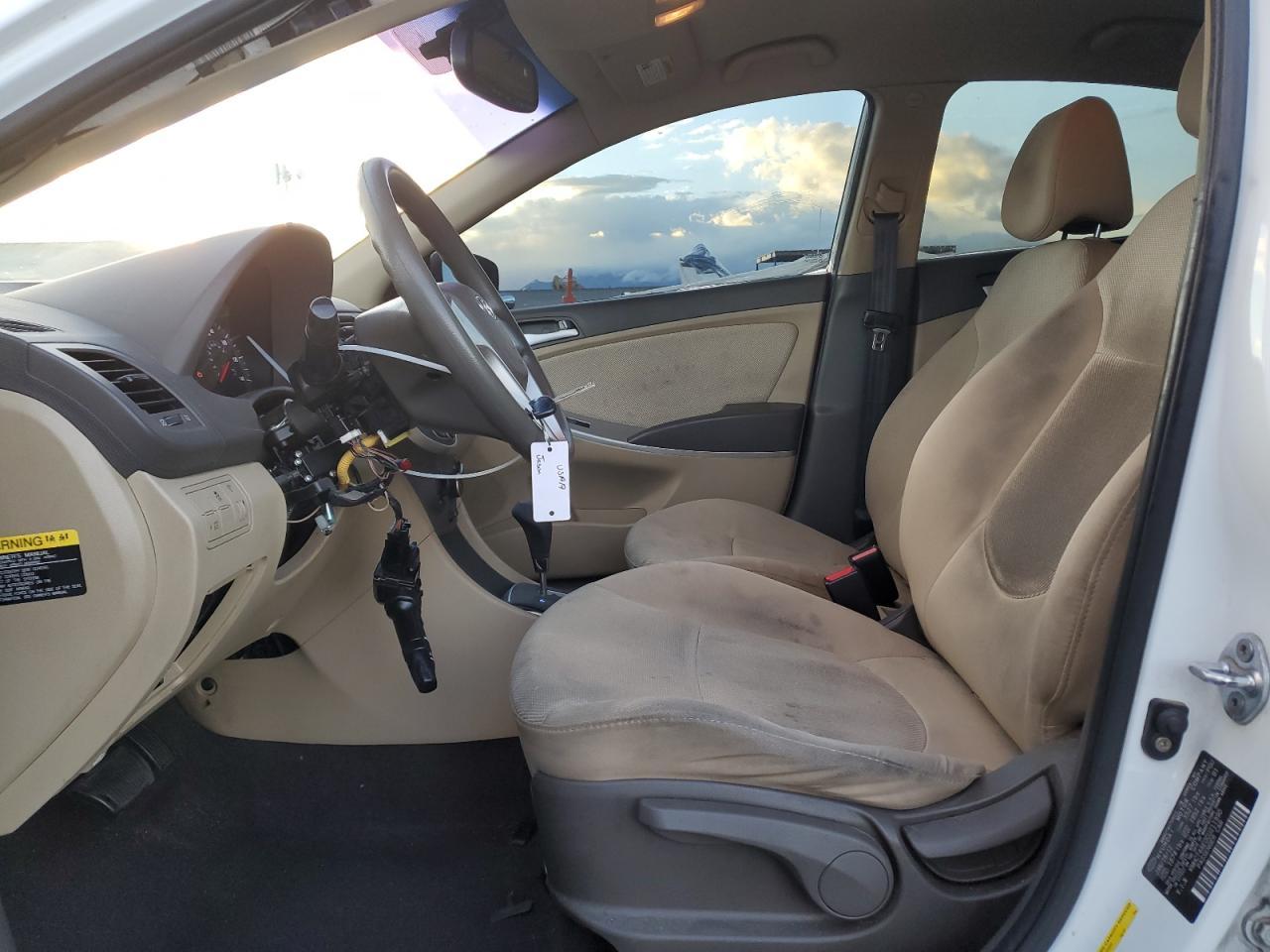 2012 Hyundai Accent Gls - Image 7