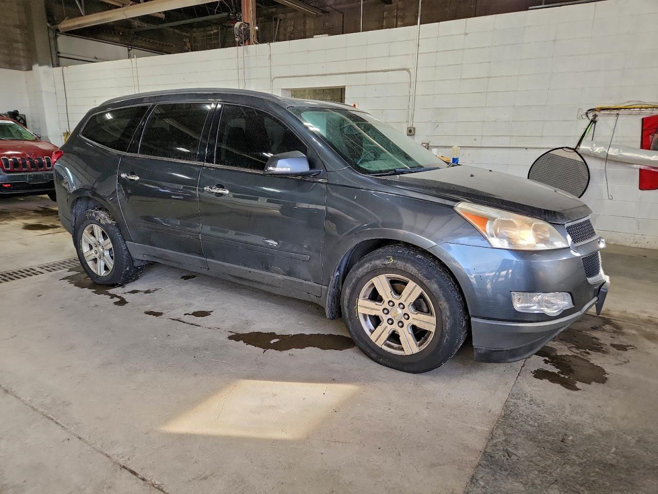 2011 Chev Traverse L - Фото 4