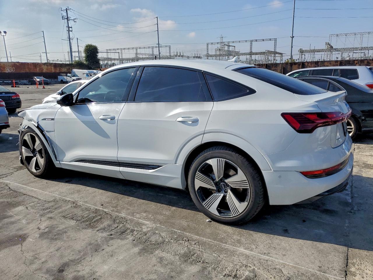 2021 Audi E-Tron Sportback Prestige - Фото 2