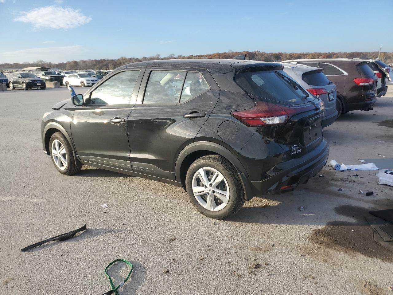 2025 Nissan Kicks Play S - Image 2