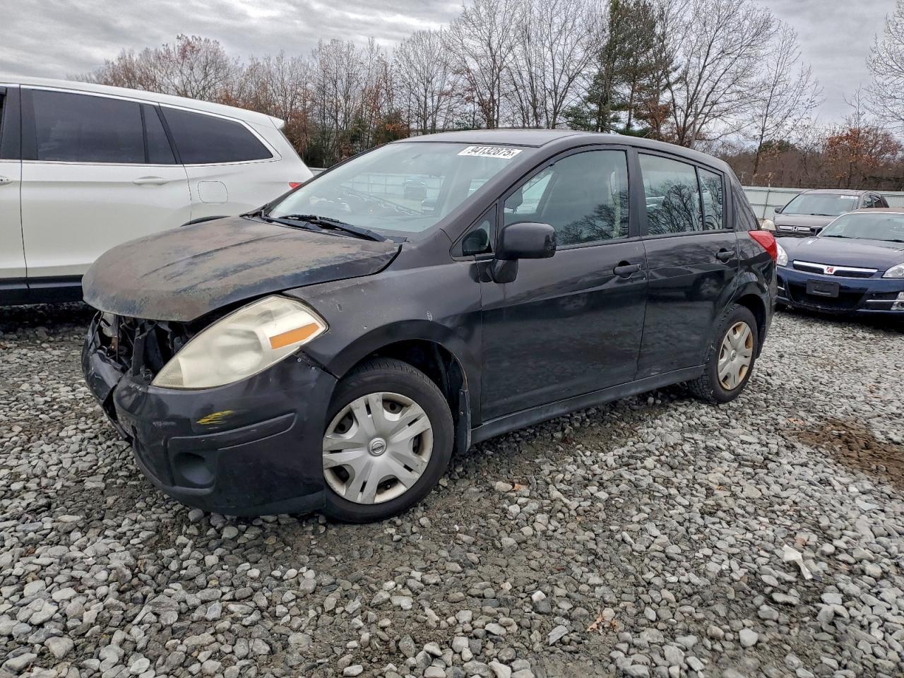 2011 Niss Versa