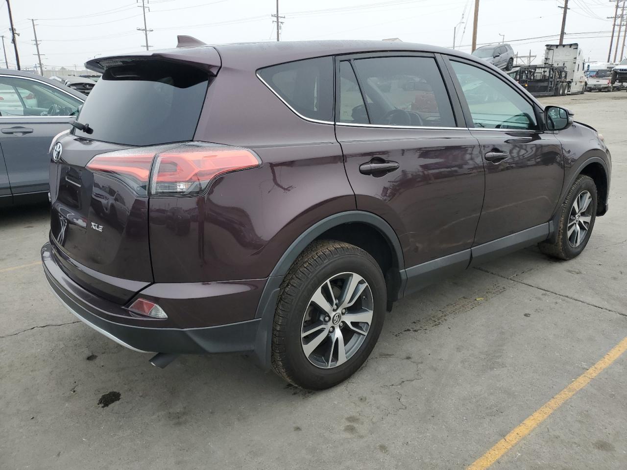 2018 Toyota Rav4 Adventure - Фото 3
