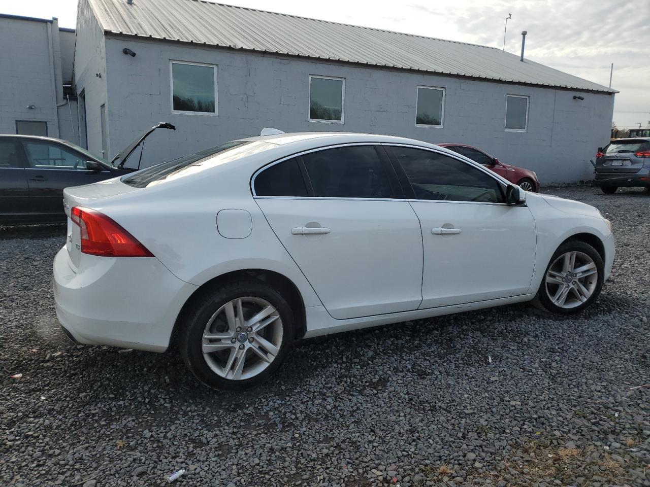 2015 Volvo S60 Premier - Фото 3