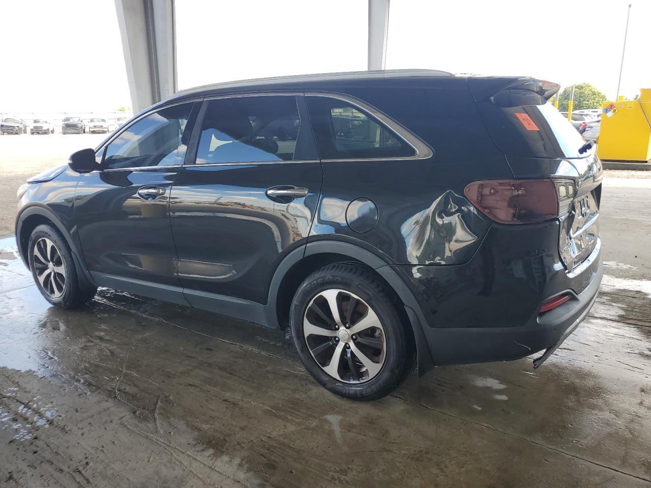 2016 Kia Sorento Ex - Image 2