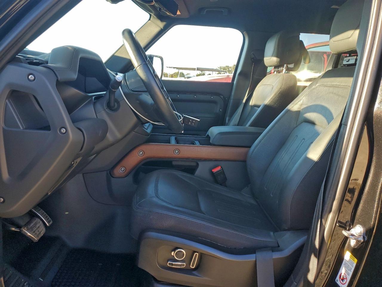 2023 Land Rover Defender 130 X - Фото 7