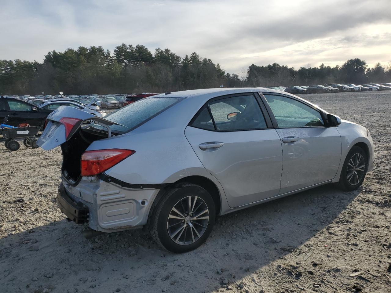 2018 Toyota Corolla L - Фото 3