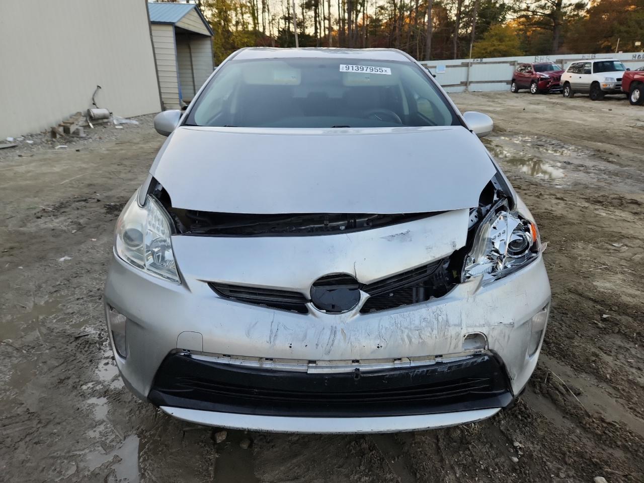 2014 Toyota Prius - Image 5