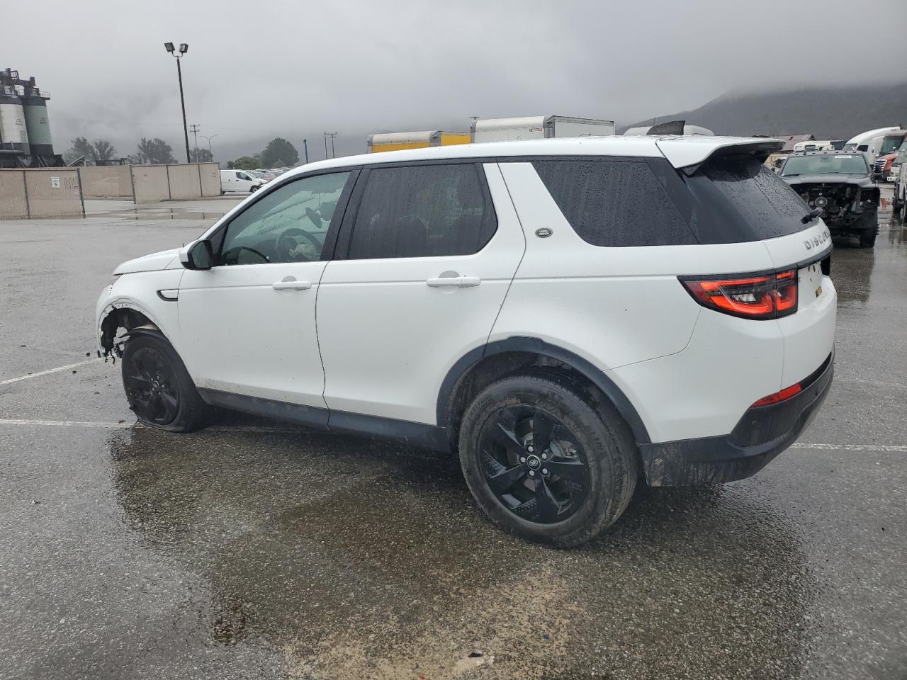 2023 Land Rover Discovery Sport S - Image 2