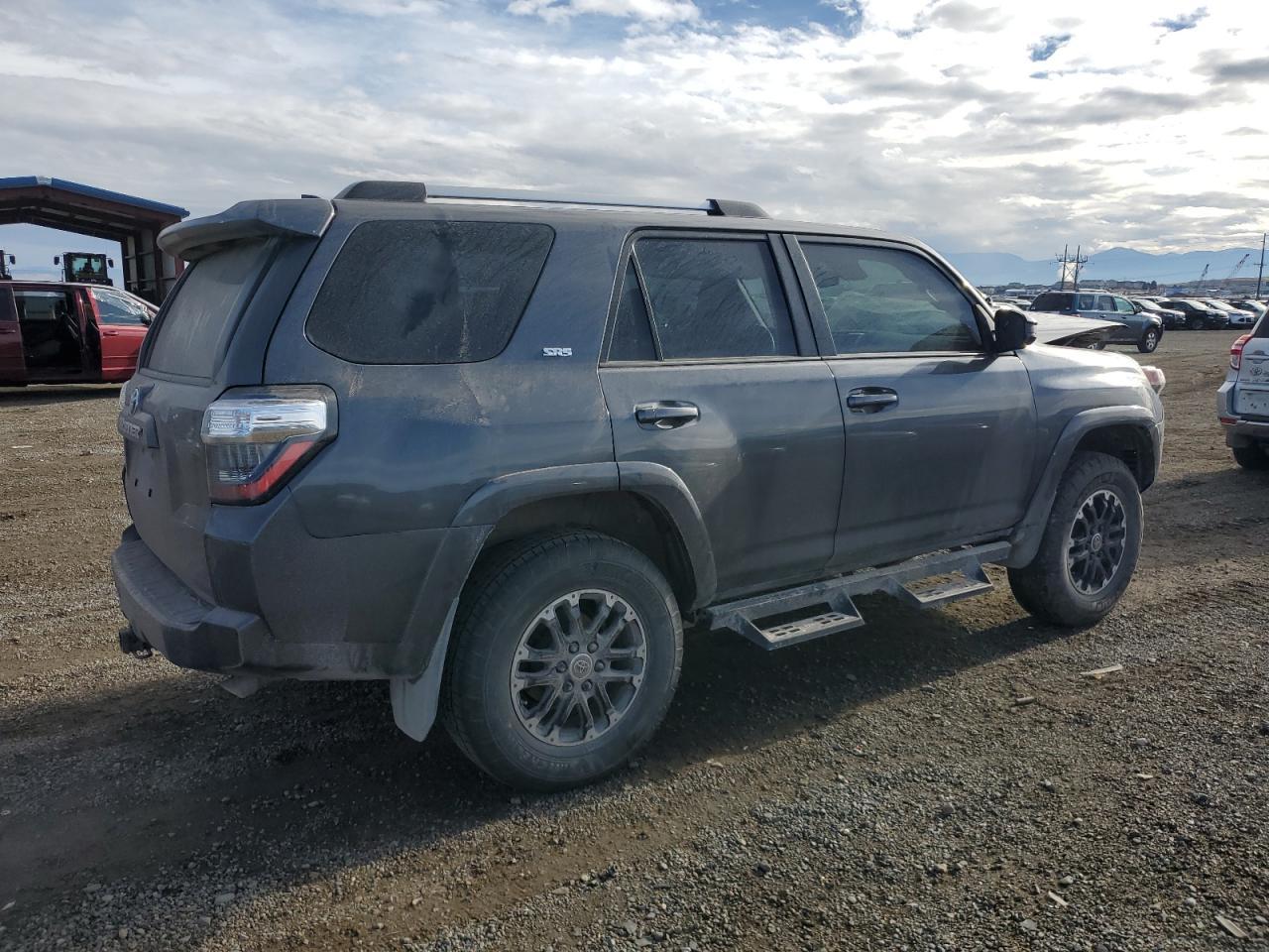 2021 Toyota 4Runner Sr5 - Фото 3