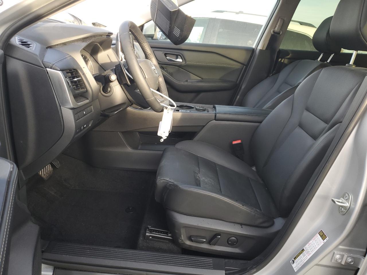 2025 Nissan Rogue Sv - Image 7