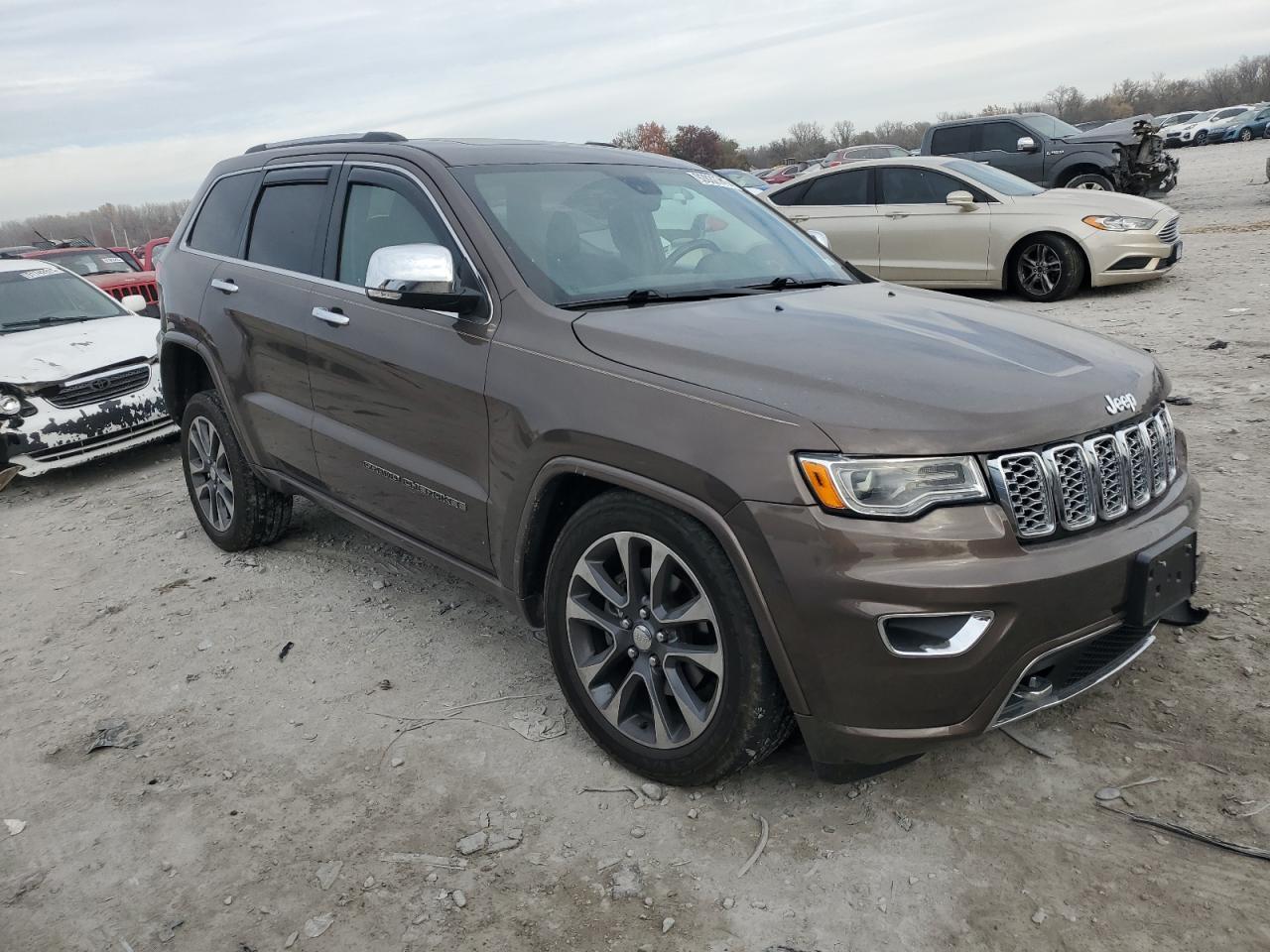 2017 Jeep Grand Cherokee Overland - Image 4
