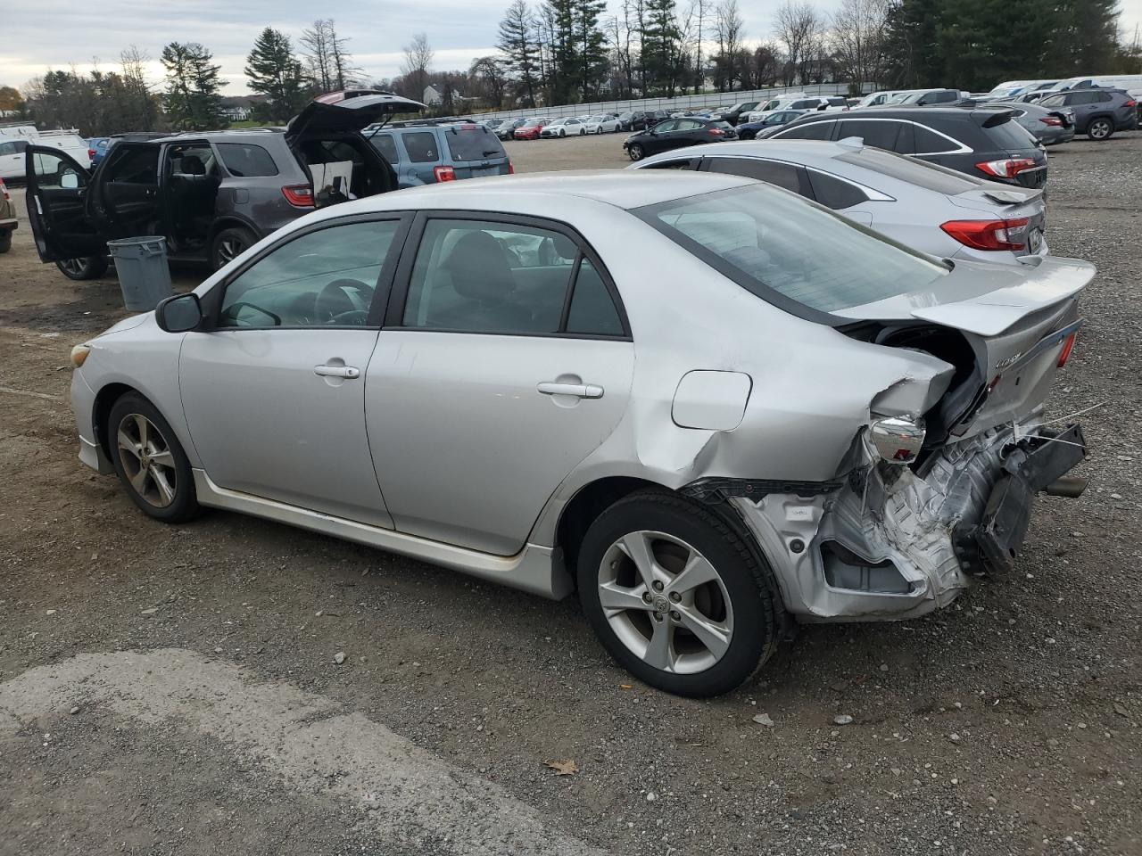 2011 Toyota Corolla S - Фото 2