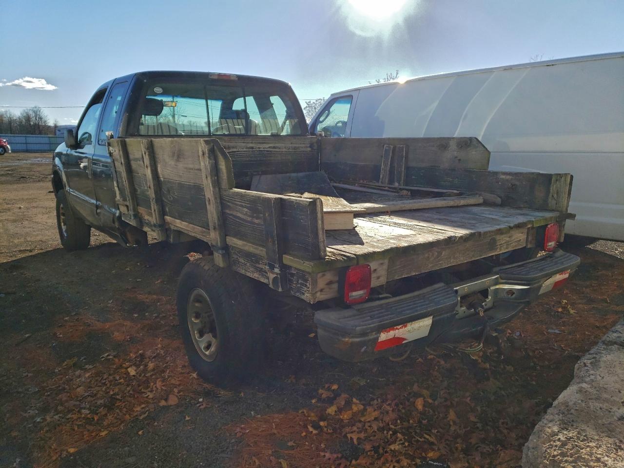 2003 Ford F250 Super Duty - Image 2