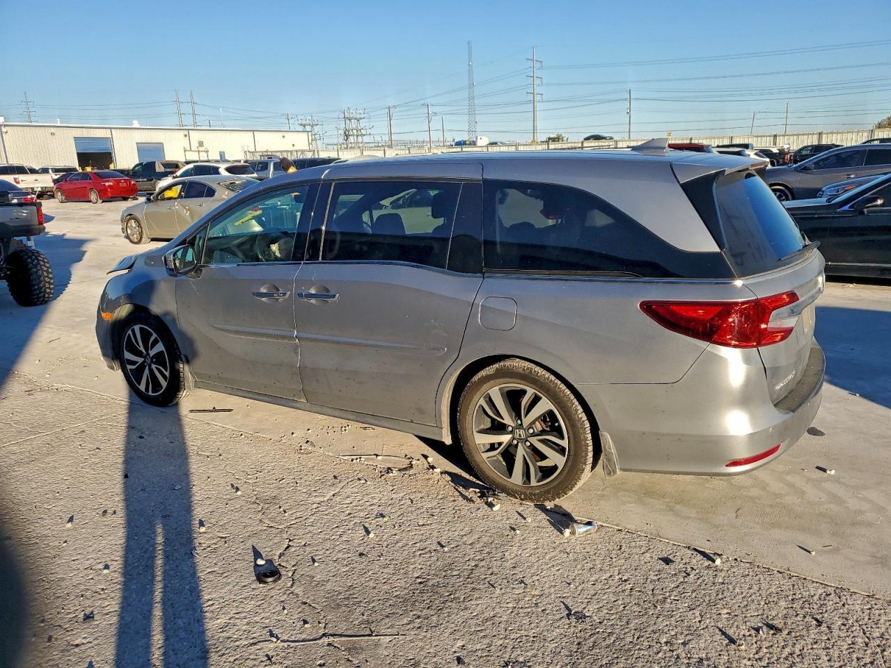 2019 Honda Odyssey Elite - Фото 2
