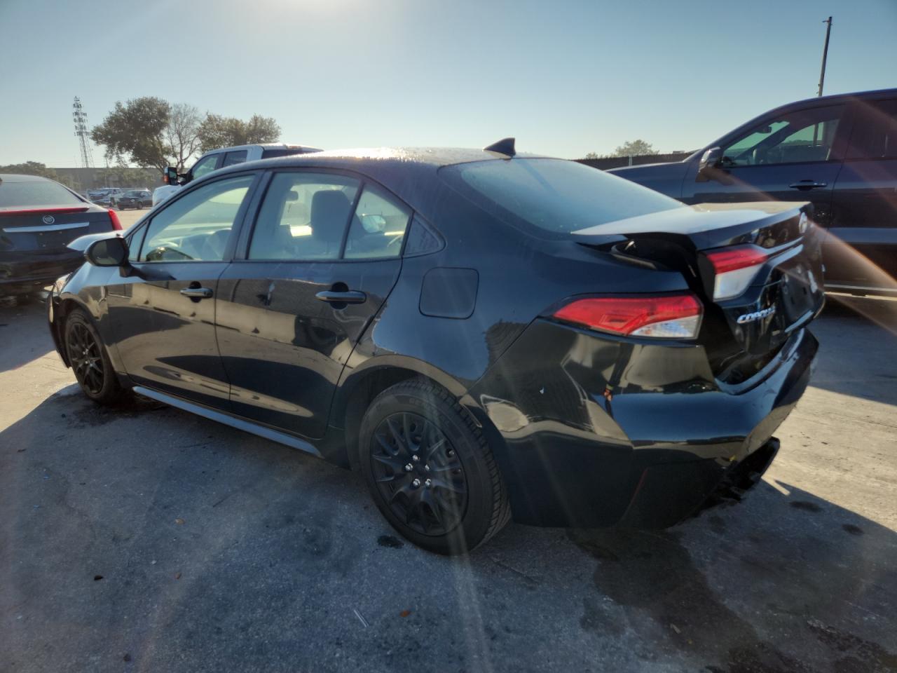 2022 Toyota Corolla Le - Image 2