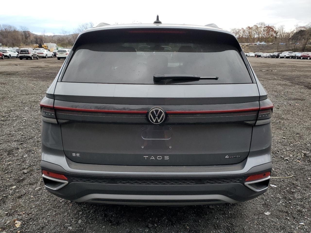 2025 Volkswagen Taos Se - Фото 6