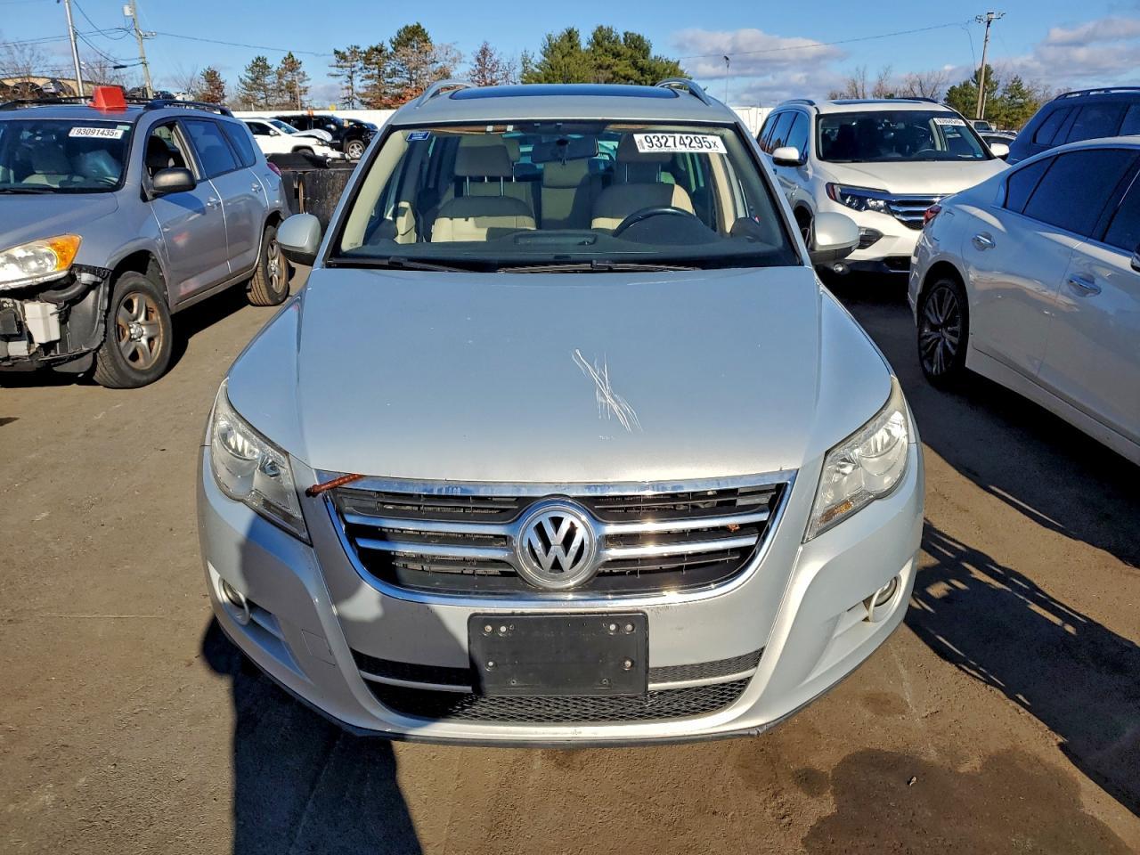 2011 Volkswagen Tiguan S - Фото 5