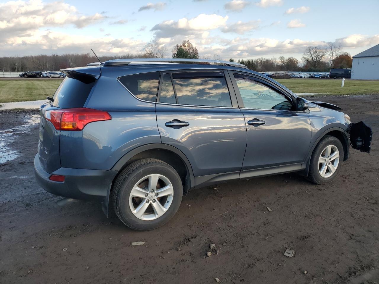 2014 Toyota Rav4 Xle - Image 3