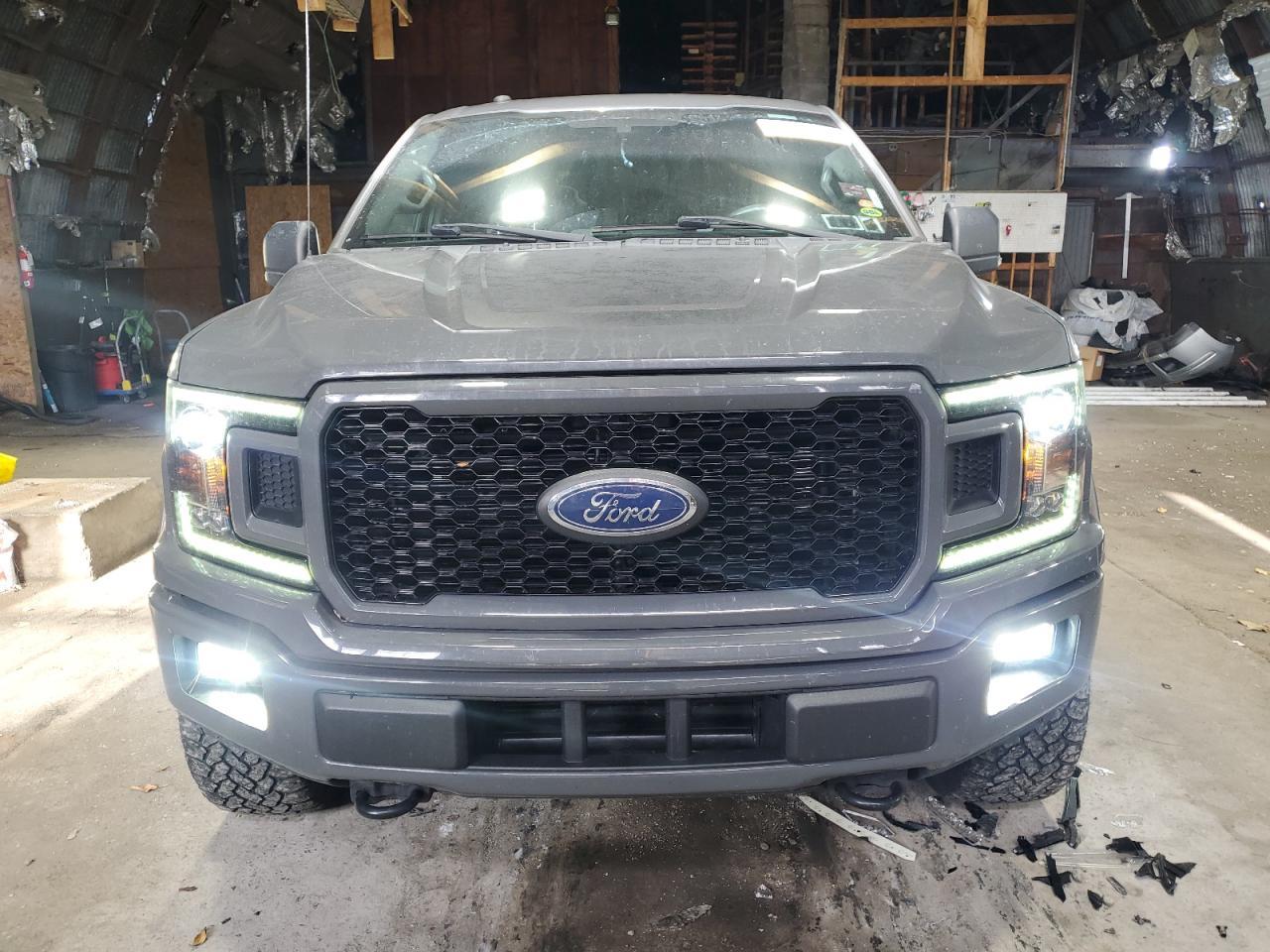 2018 Ford F150 Super Cab - Фото 5
