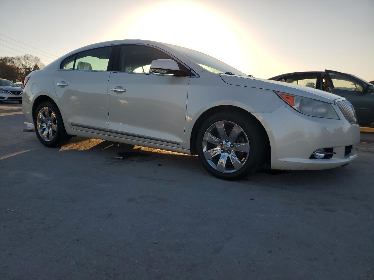 2012 Buick Lacrosse Premium - Image 4
