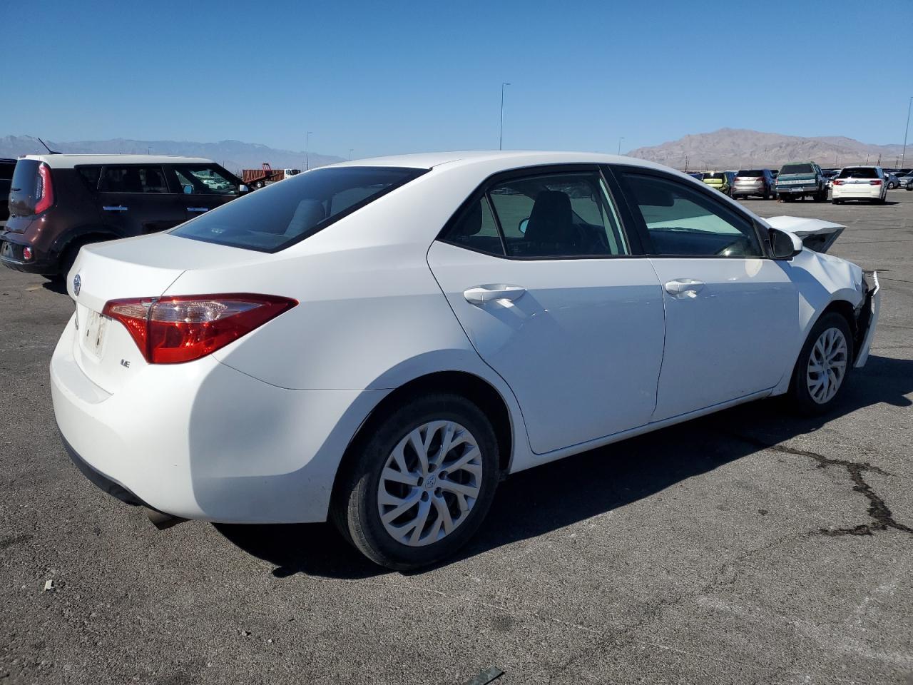 2018 Toyota Corolla L - Фото 3
