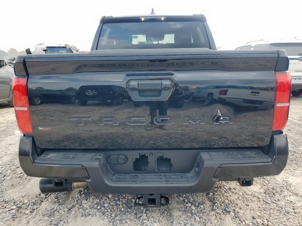 2025 Toyota Tacoma Double Cab - Image 6