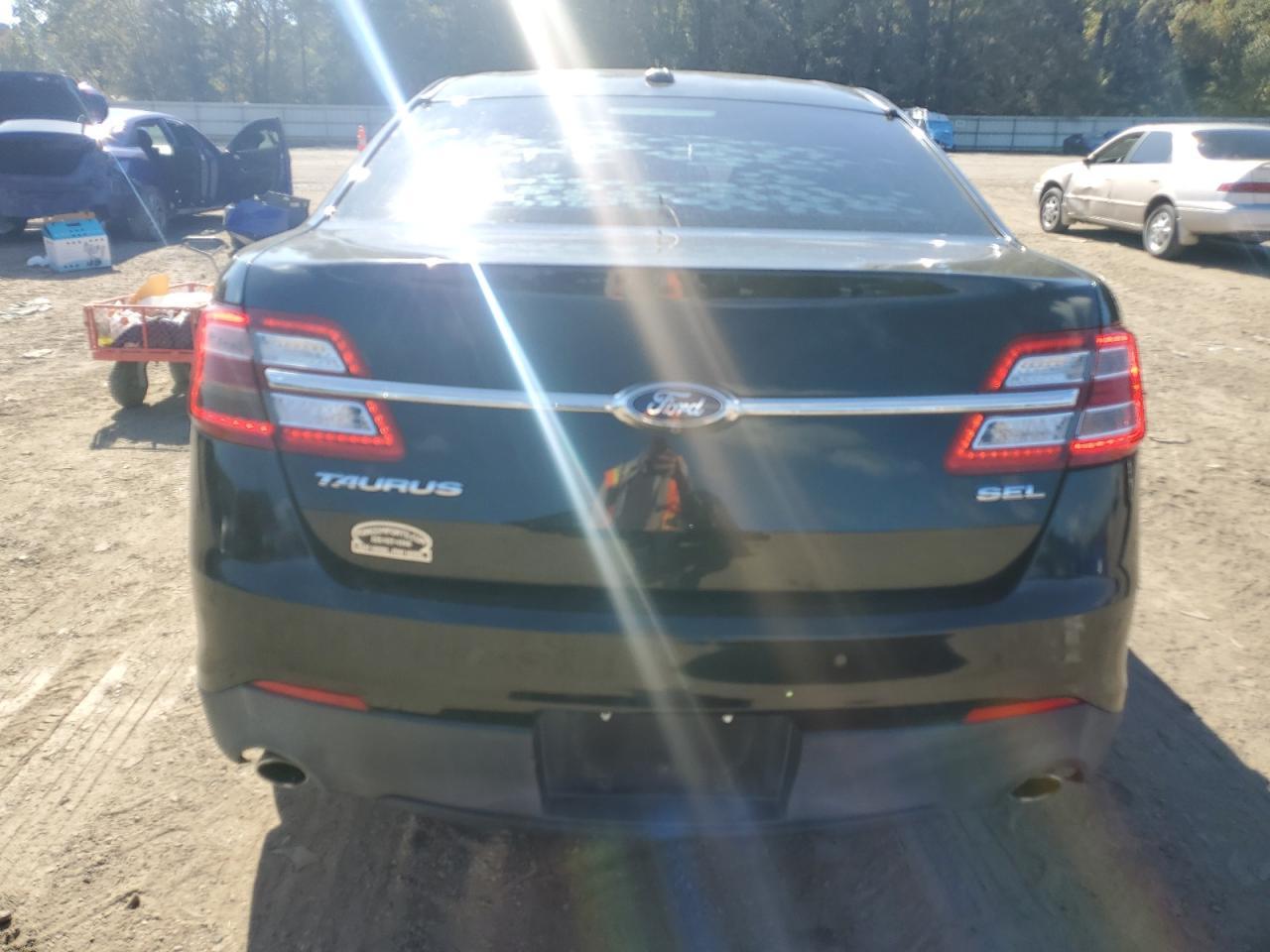 2015 Ford Taurus Sel - Image 6