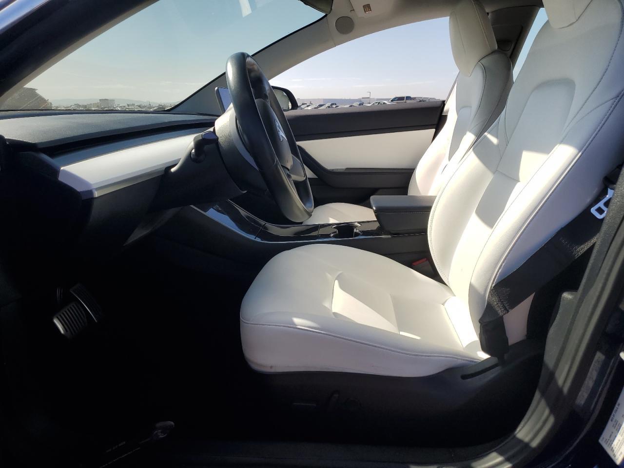 2018 Tesla Model 3 - Фото 7