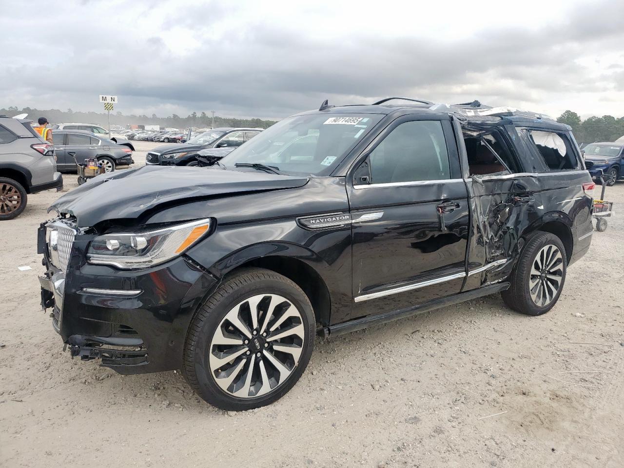 2024 Lincoln Navigator Reserve