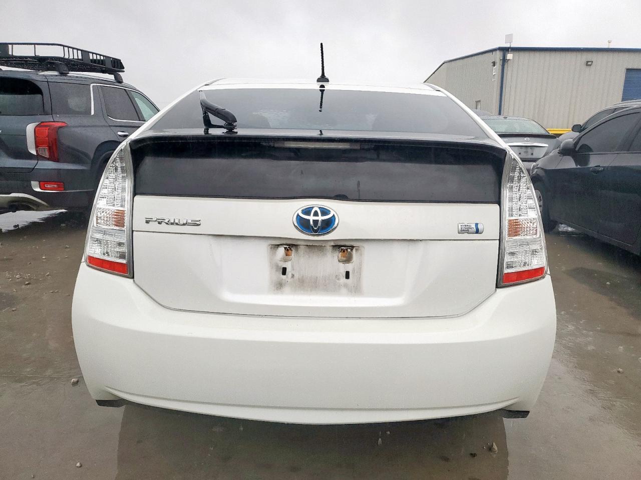 2011 Toyota Prius - Фото 6