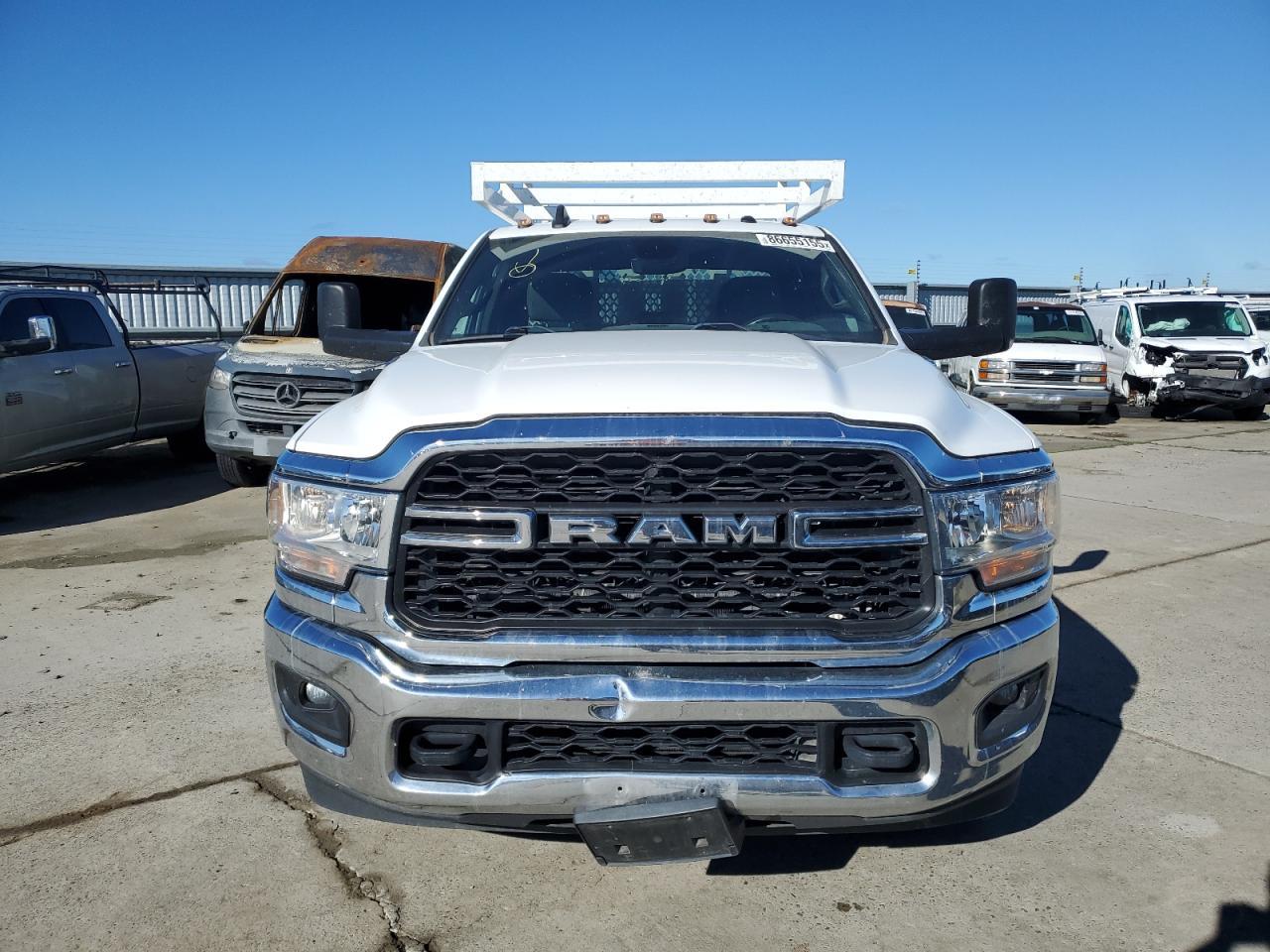 2022 Ram 3500 - Фото 5