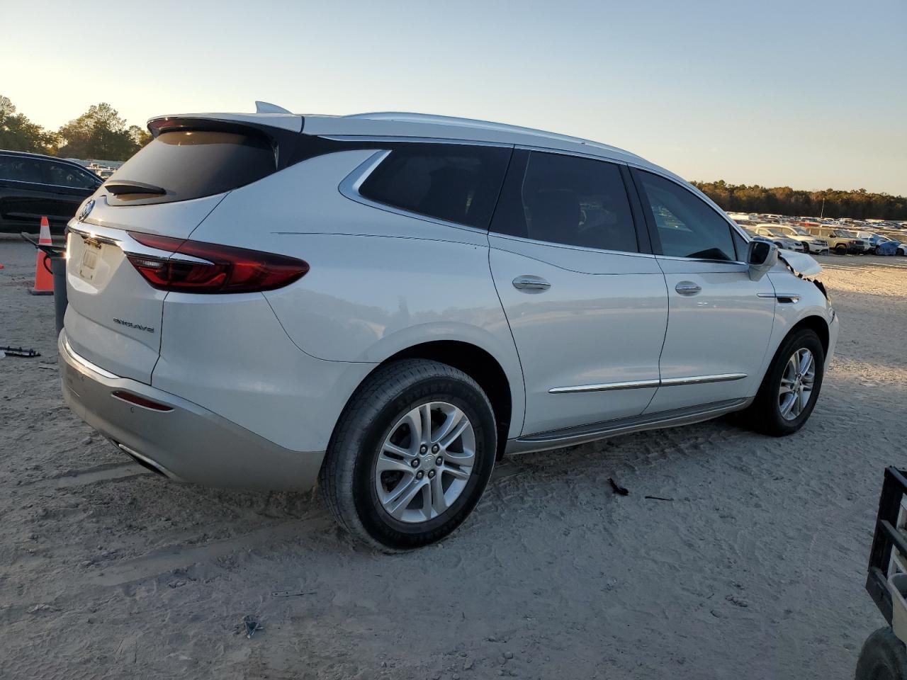 2019 Buick Enclave Essence - Фото 3