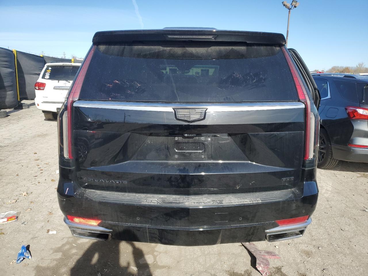 2023 Cadillac Escalade Premium Luxury - Image 6