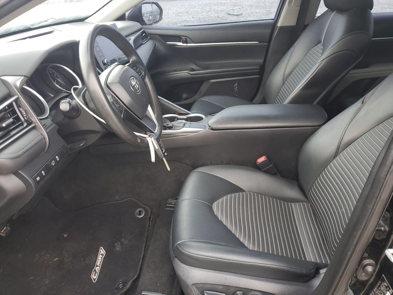 2022 Toyota Camry Le - Image 7