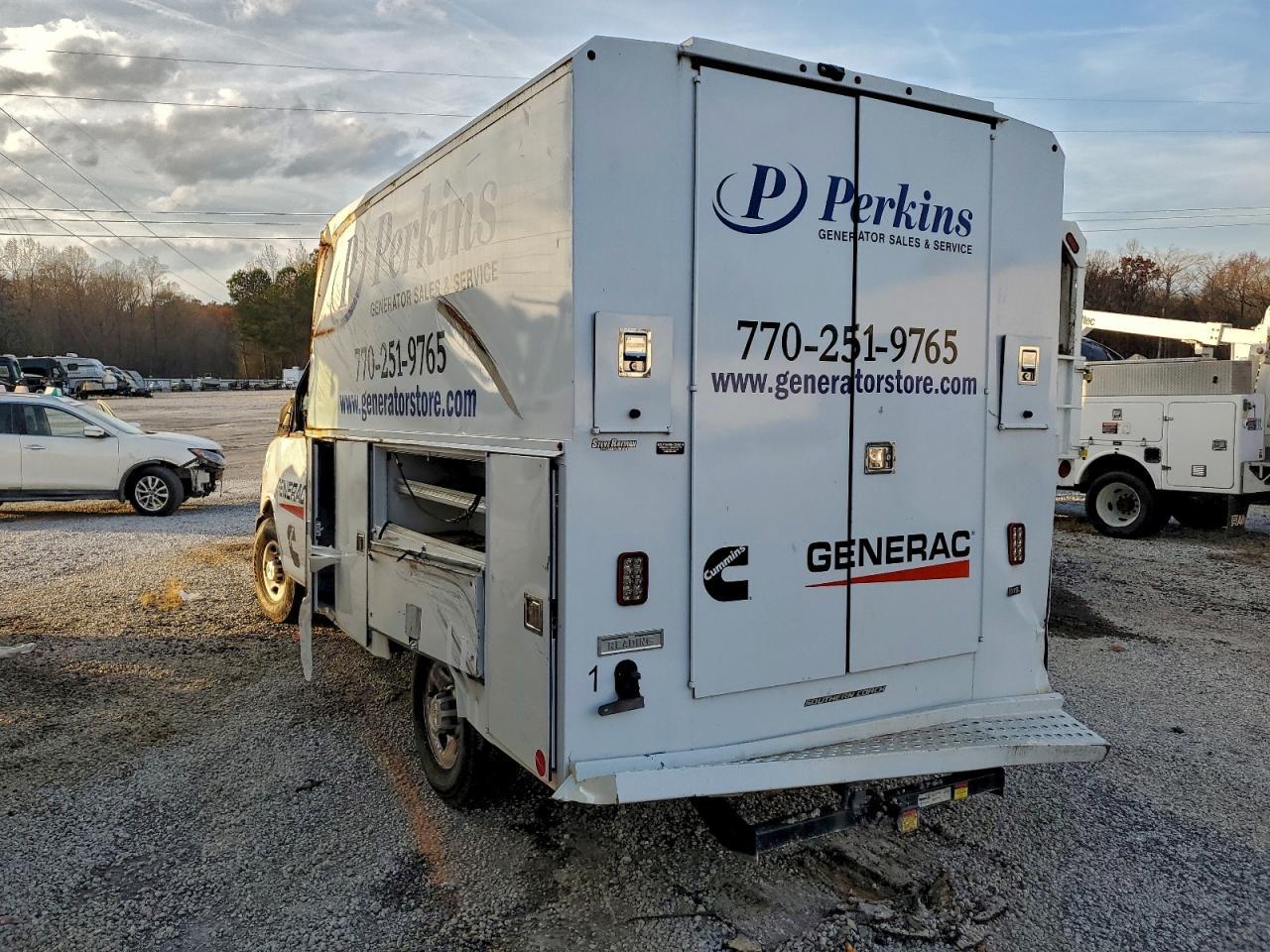2021 Chevrolet Express Utility / Service Truck - Image 2