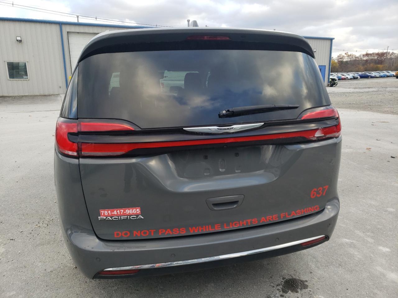 2022 Chrysler Pacifica Touring L - Фото 6
