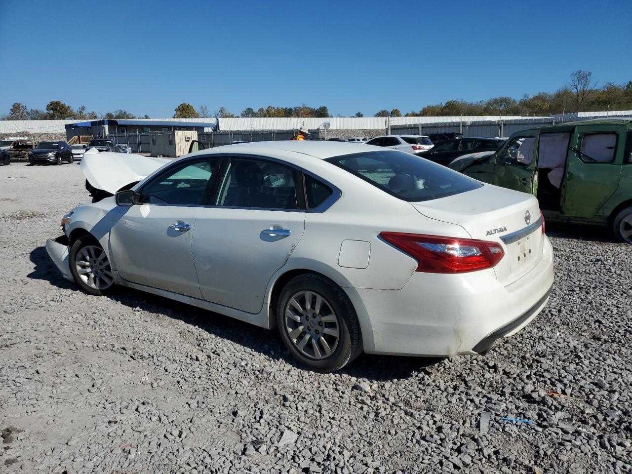 2017 Nissan Altima 2.5 - Image 2