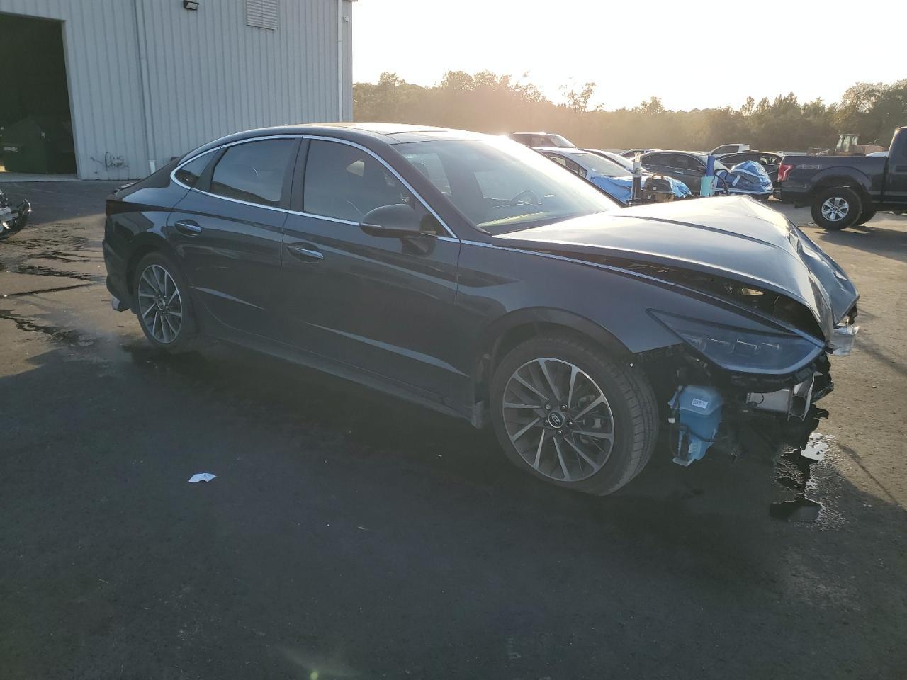 2021 Hyundai Sonata Limited - Image 4