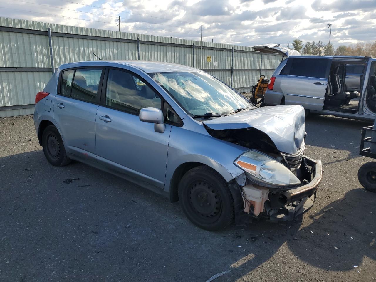 2012 Nissan Versa S - Image 4